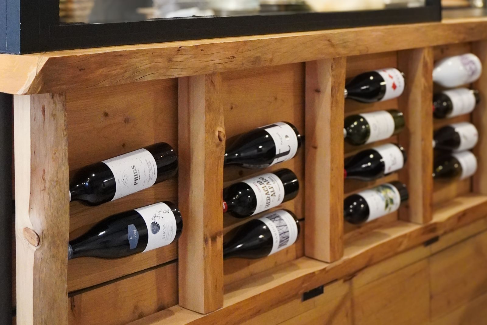 Raval 13 - La nostra cava de vins